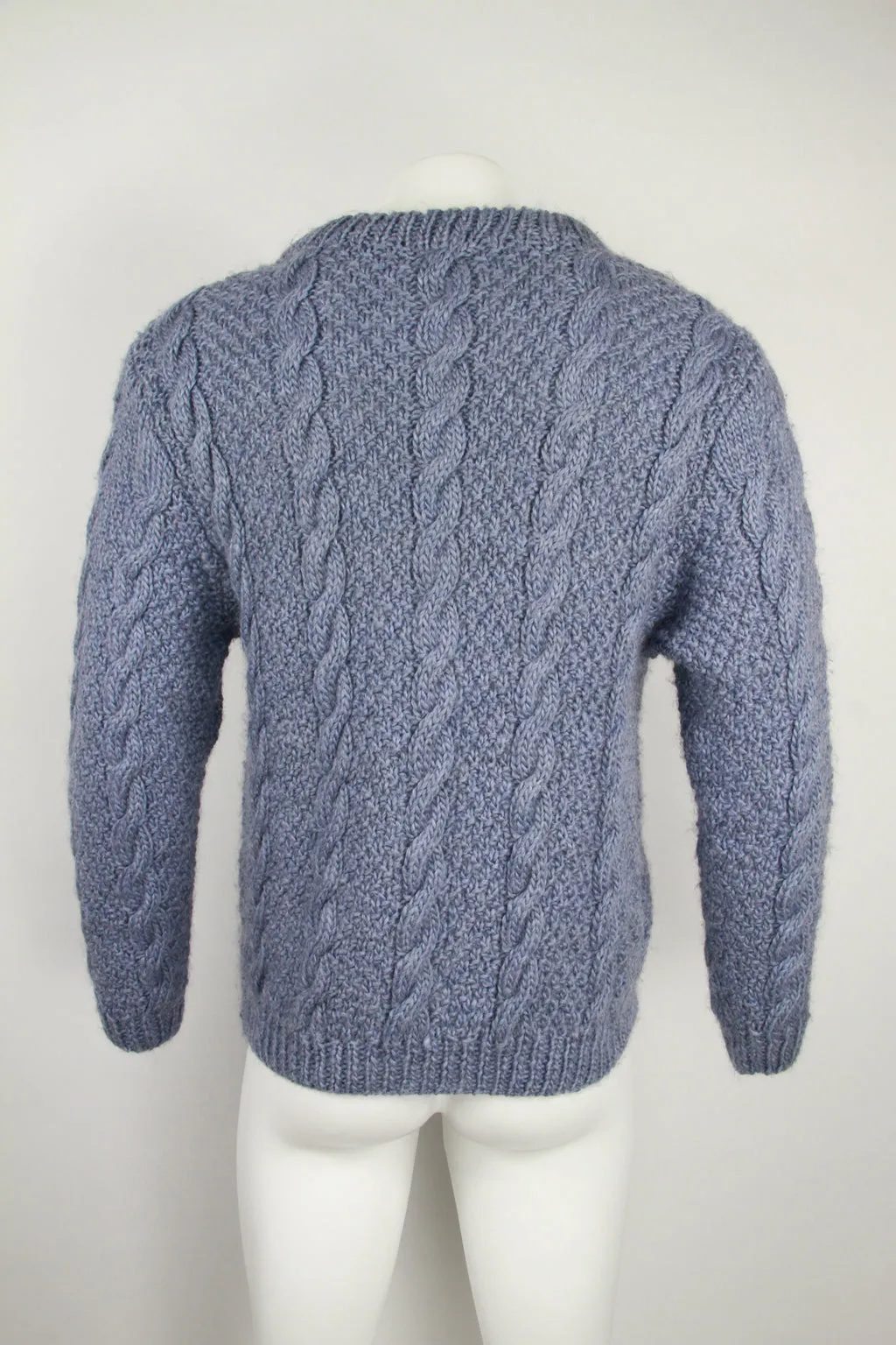 Men’s light blue chunky cable knit jumper – M