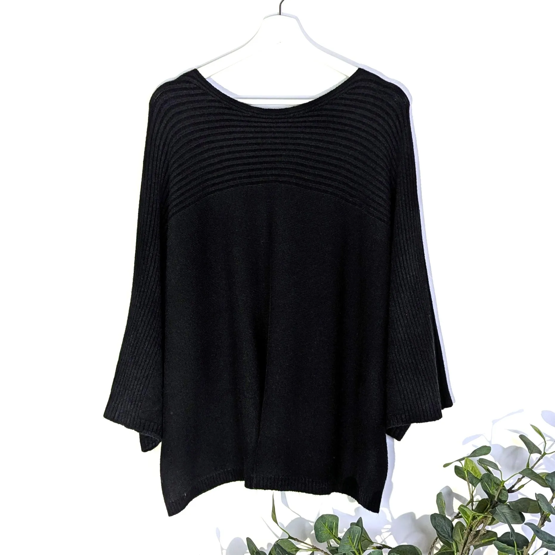 Viscose mix 3/4 sleeve jumper with upper ribbed section (M-L)